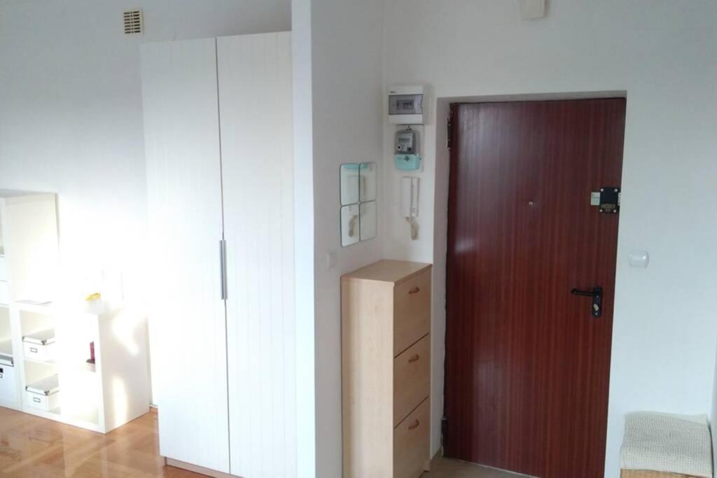 Apartament Hallera Square Warsaw 27M2 Bagian luar foto