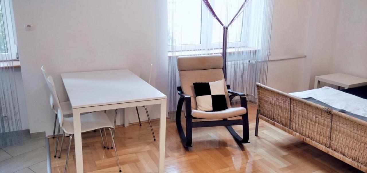 Apartament Hallera Square Warsaw 27M2 Bagian luar foto